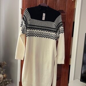 Ann Taylor Black and White Knit Long Sleeve Dress